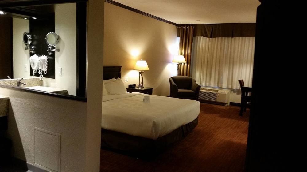 Hotel Le Montagnais Saguenay Ngoại thất bức ảnh